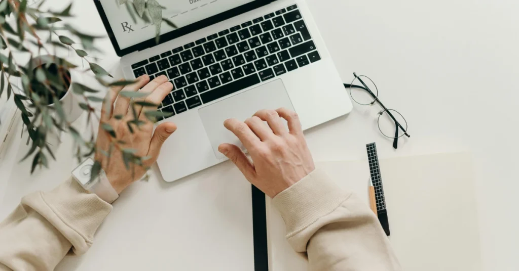 7 Benefits of Using an Online Pharmacy for Your Medications